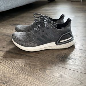 Women’s Adidas ultraboost gently worn